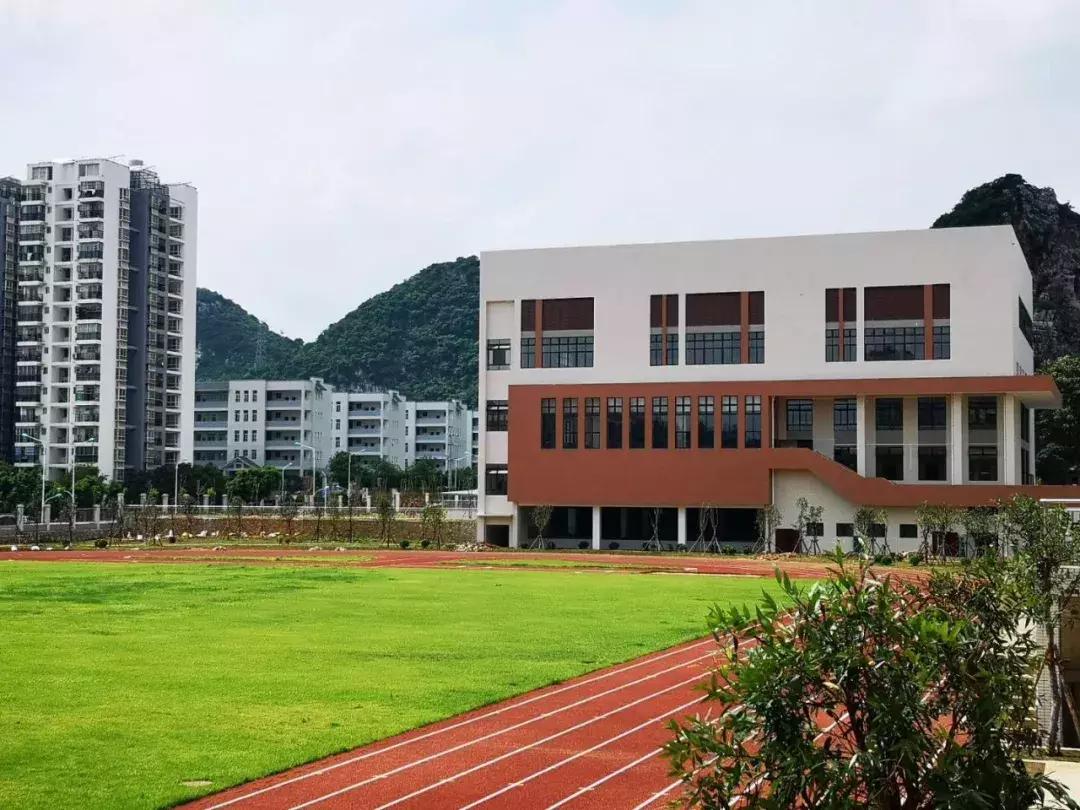 开学啦！柳州新增3所优质学校，买周边楼盘的人笑弯了腰…