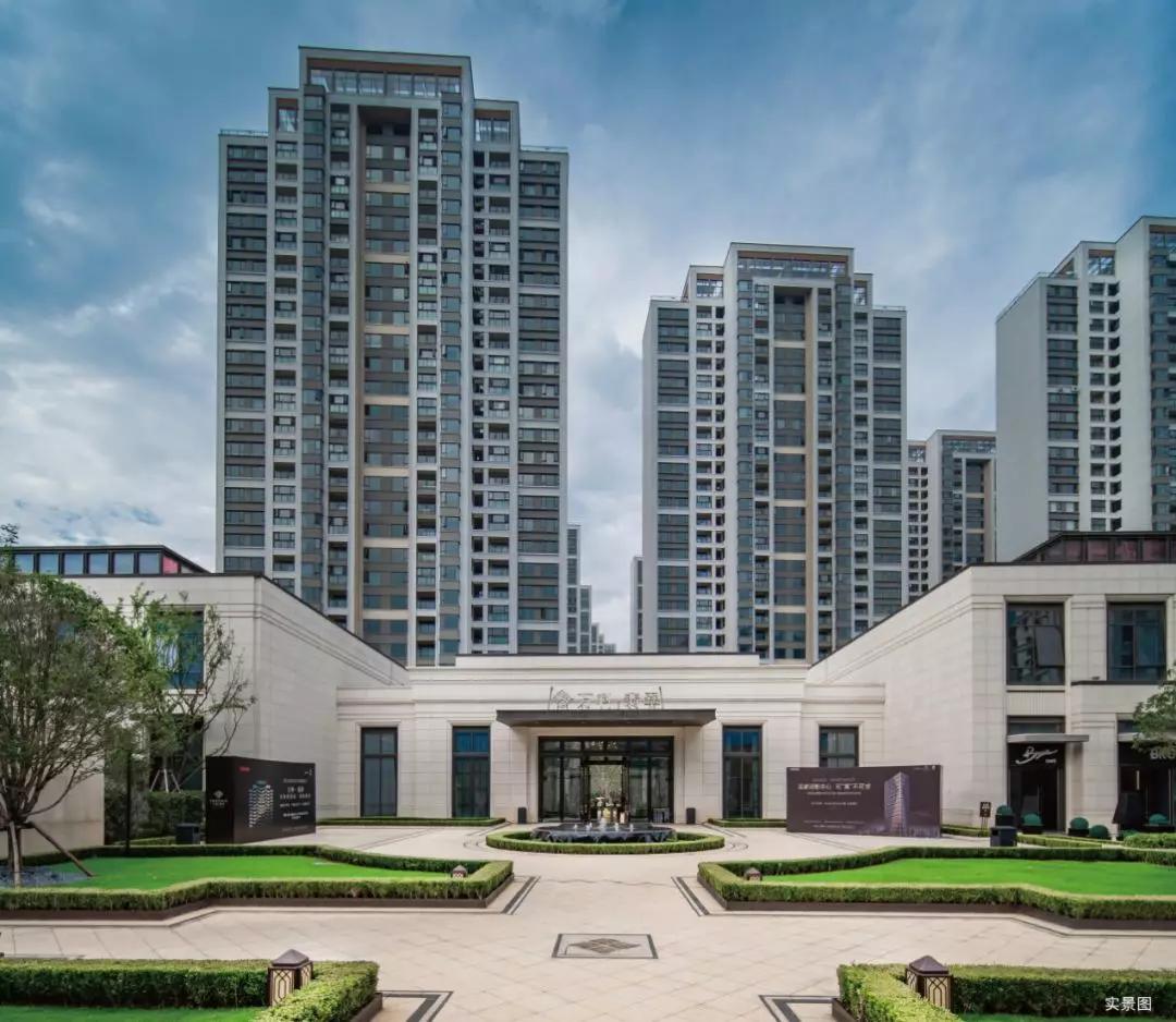 万科·翡翠|年度热盘,城央封面生活大赏