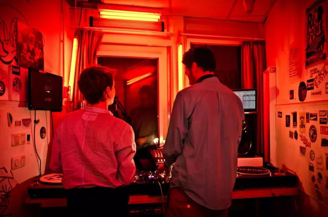 黑胶图书馆|*院妓**改造的唱片店，男人女人都想去