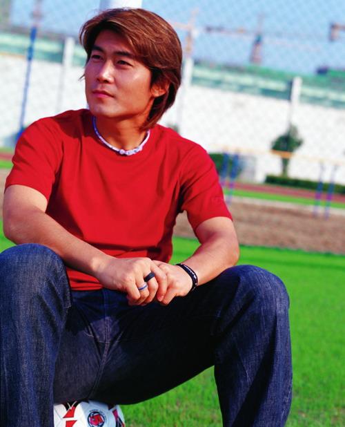 申思任意球大赛力压齐达内,申思任意球大赛2008