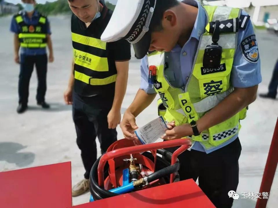 安全生产月宣传行车安全,安全生产月安全用电宣传