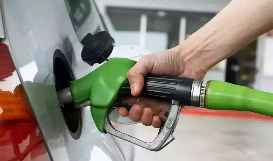 汽车加油费用会计分录 (公司加油费怎么做会计分录)