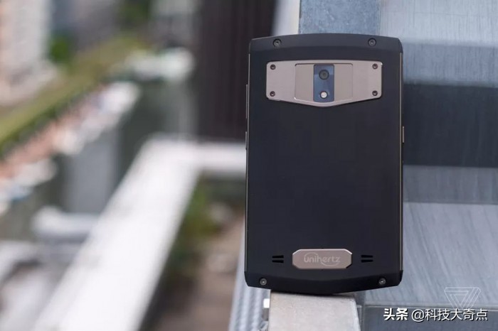 黑莓全键盘手机发布,黑莓配置最高的全键盘手机