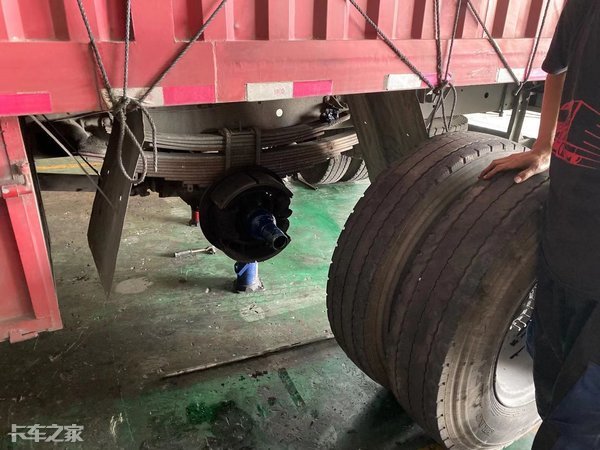 轻卡油刹刹车不灵怎样修理,轻卡四轮保养加换刹车片