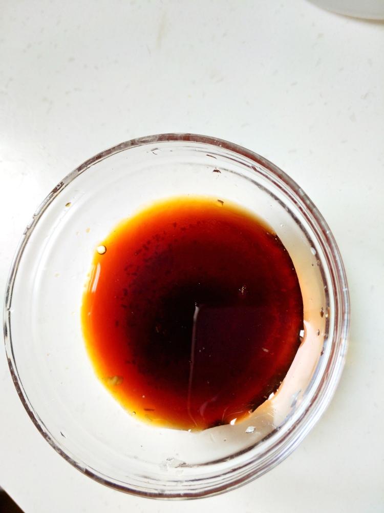 自己下厨做花甲鲜虾生蚝粉丝煲,小白锅做蒜蓉花甲粉丝煲家庭版