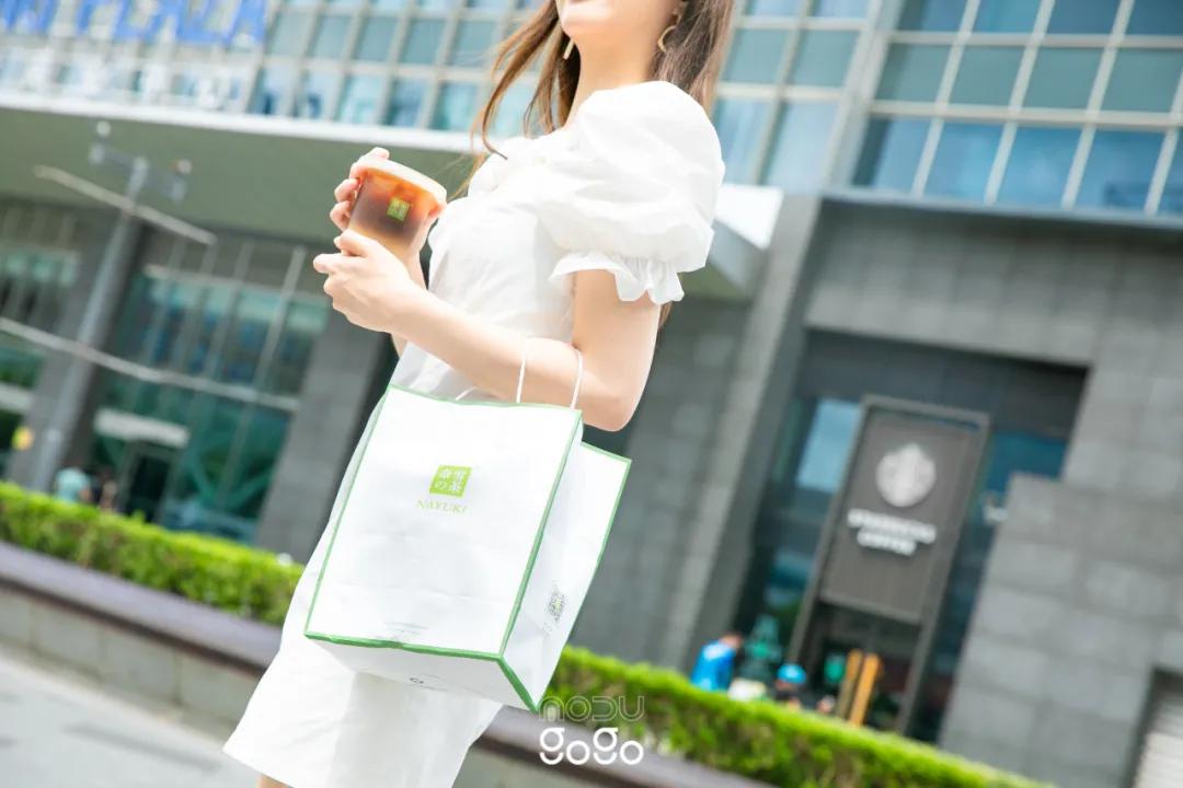 奈雪玉油柑评测,奈雪玉油柑换包装