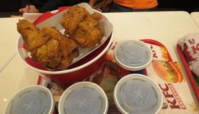 肯德基全家桶惊天大秘密,肯德基全家桶里面都有哪些东西