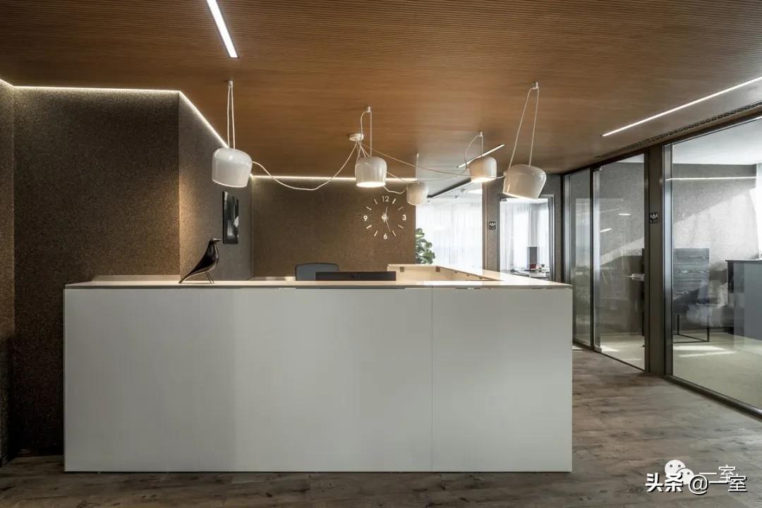 前台怎么设计刚好在楼梯口,前台怎么设计位置