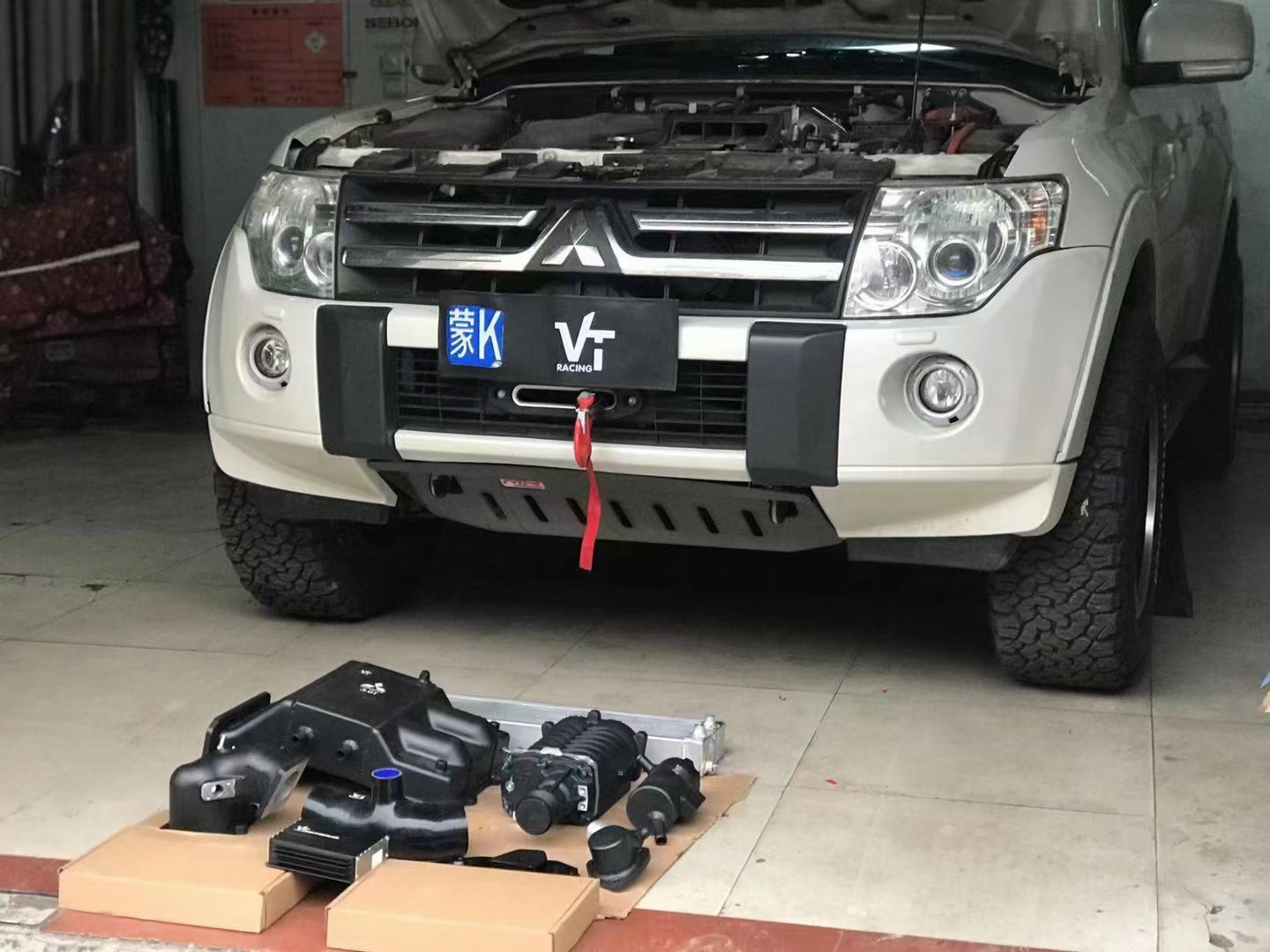 奥迪q53.0t机械增压和帕杰罗v93,老帕杰罗v73改装