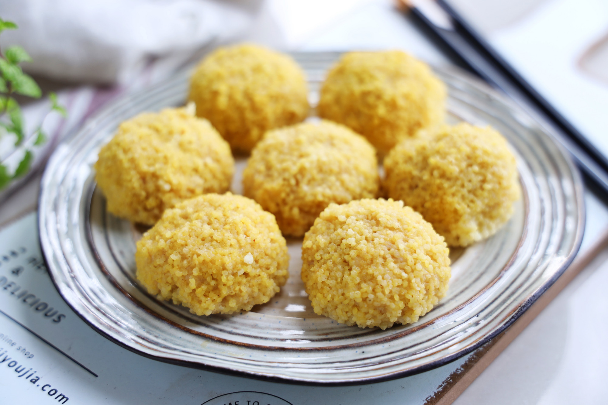 减脂期推荐的鸡胸肉丸,自制减脂鸡胸肉丸减肥餐