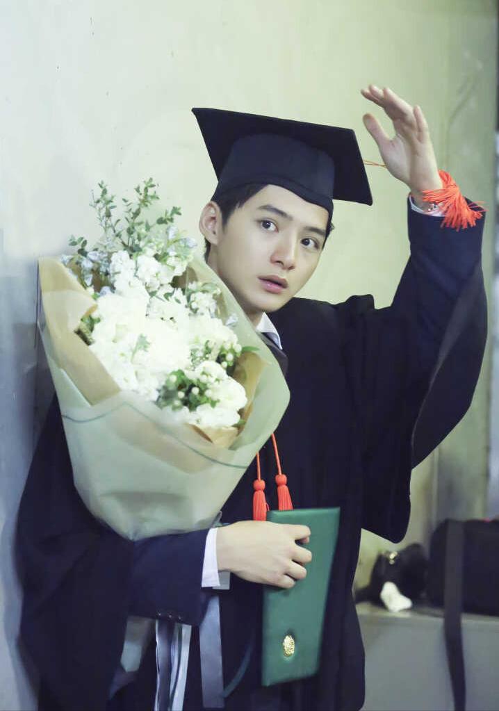 盘点他泰小可爱们的学士照：各个学霸努力又优秀