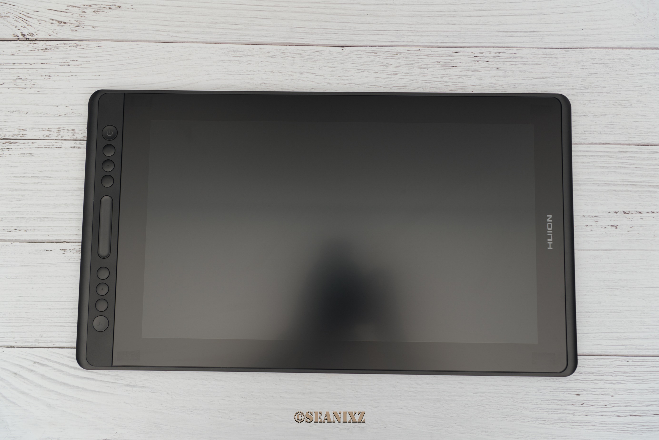 接近真实的纸笔绘画:绘王(HUION)KamvasPro16手绘屏使用体验