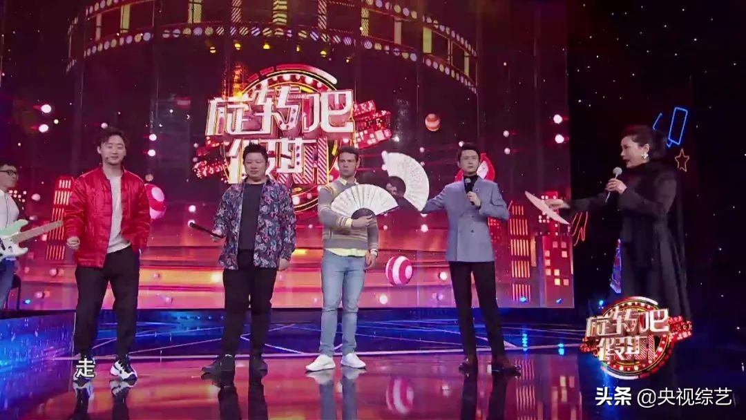 旋转吧假期|杨帆意外被神秘星探发掘，竟要辞职转行去当演员？