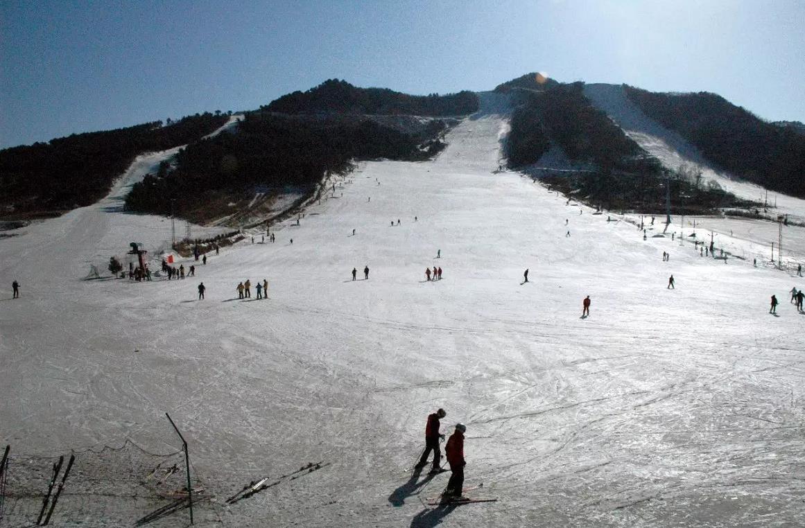 弓长岭滑雪场有小孩玩的吗,乌鲁木齐适合小孩玩的滑雪场
