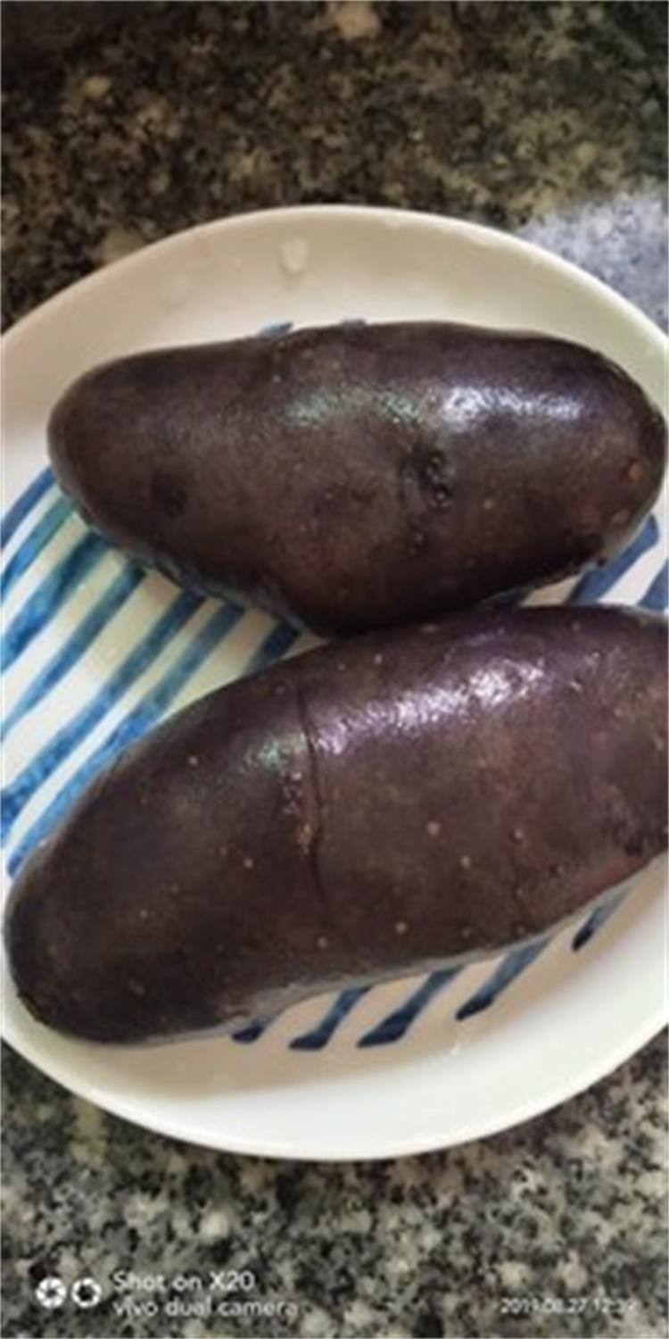 买整箱土豆,正宗本土黑土豆
