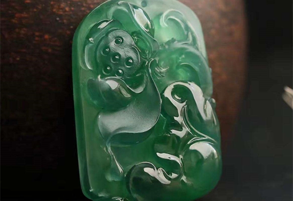 翡翠冰种高冰种怎么区分,翡翠知识之冰种翡翠