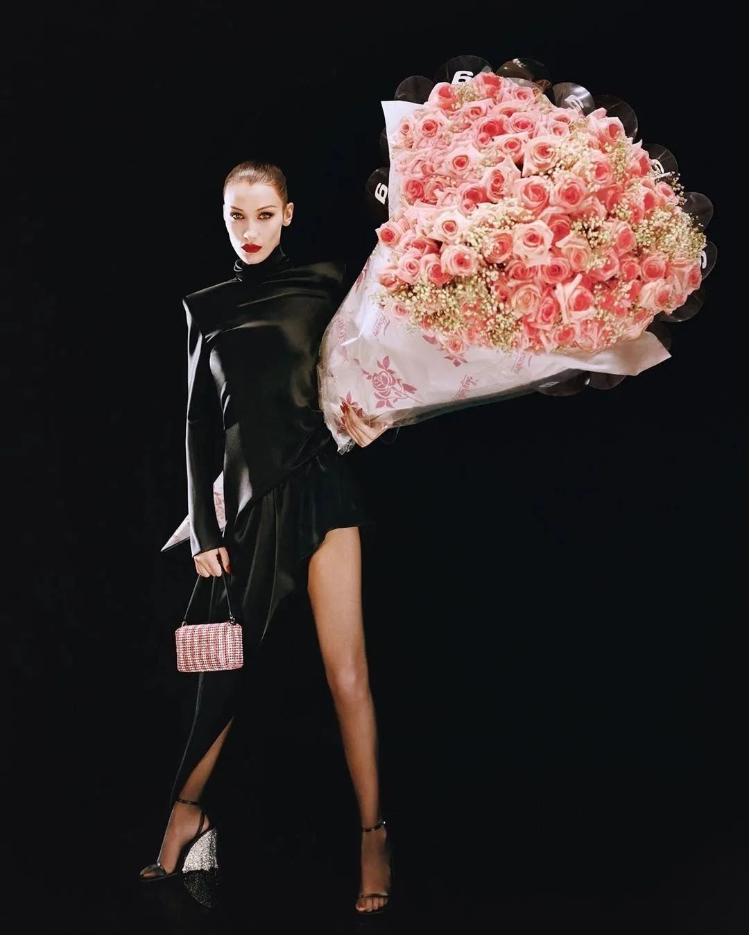 今年最火的百搭腋下包,今年最火的腋下包高端大气