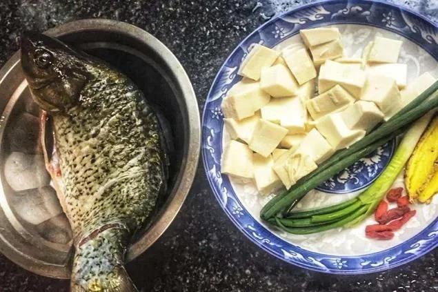 炖鱼最忌讳的几种调料,炖鱼最忌讳放哪些调料