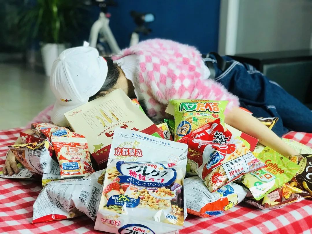 和卡乐比类似的零食,日本零食巨头卡乐比