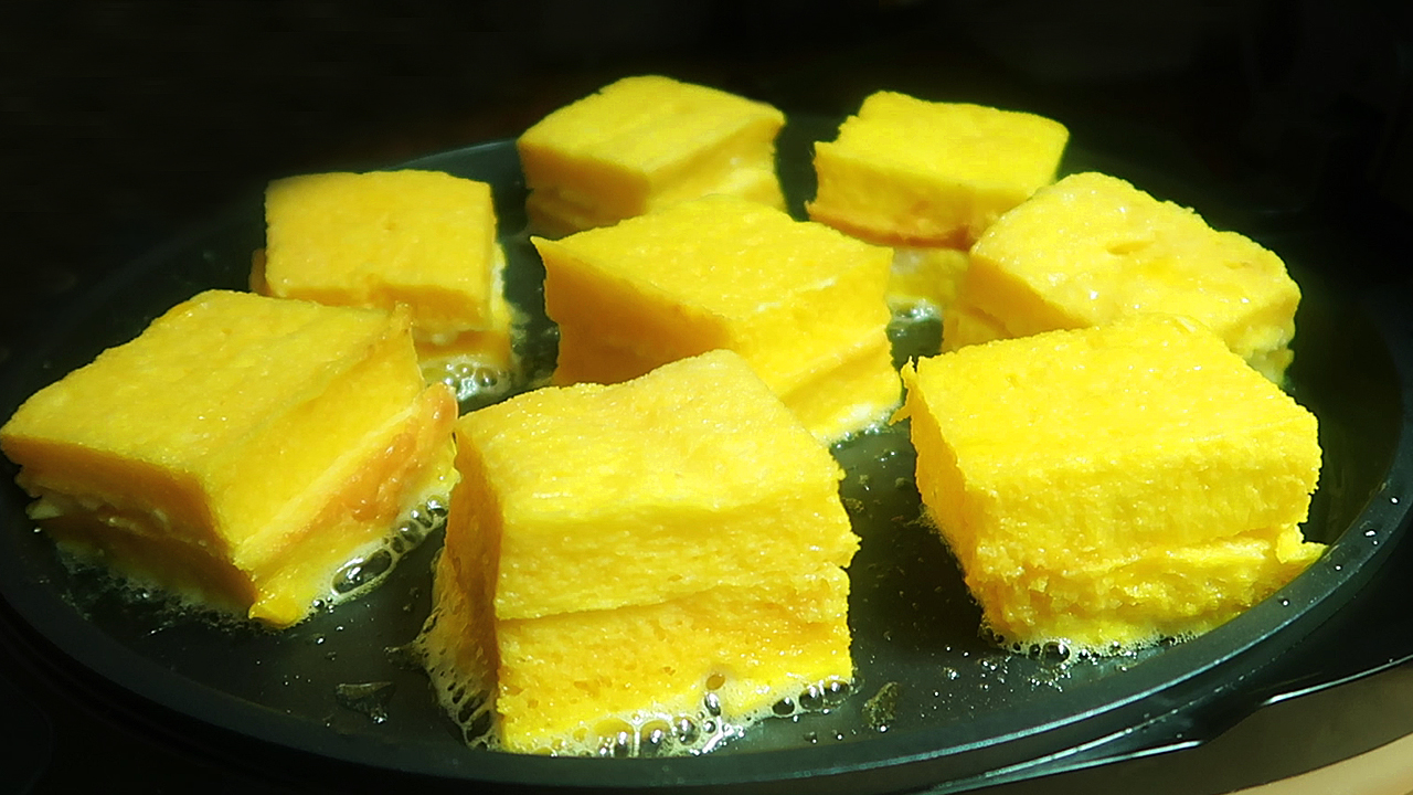 早餐吐司最简单的做法,超解馋吐司早餐比干吃好吃百倍