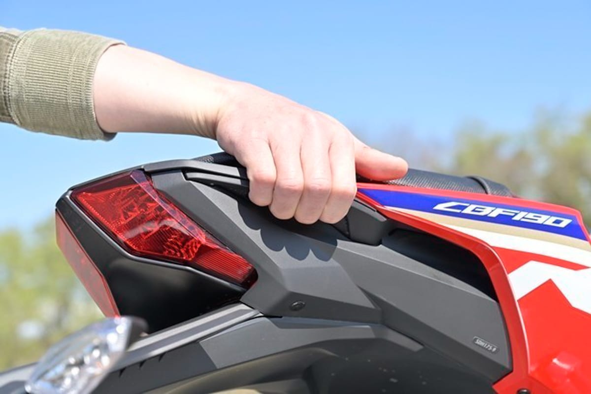 新大洲本田cbf190r高低配的区别,新大洲本田cbf190r什么时候出新款