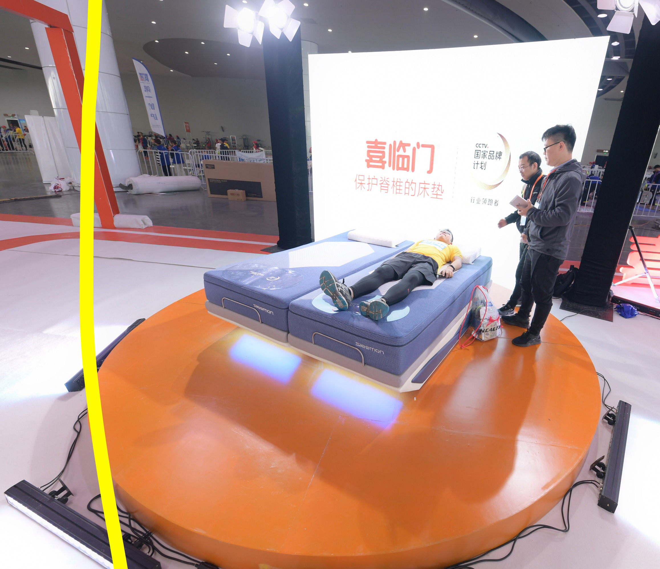 如何在22000人的绍兴马拉松赛中夺冠？背后的秘诀竟跟睡觉有关！