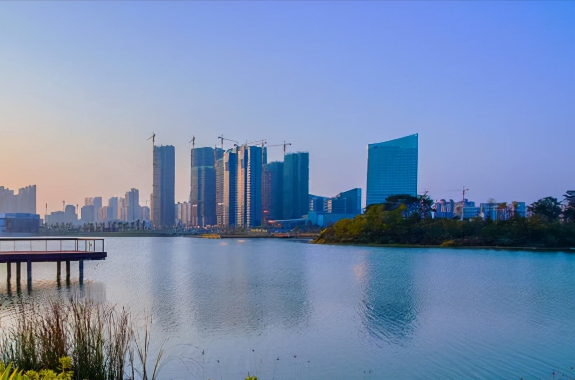 厦门第一高楼建造的过程,厦门最高层建筑