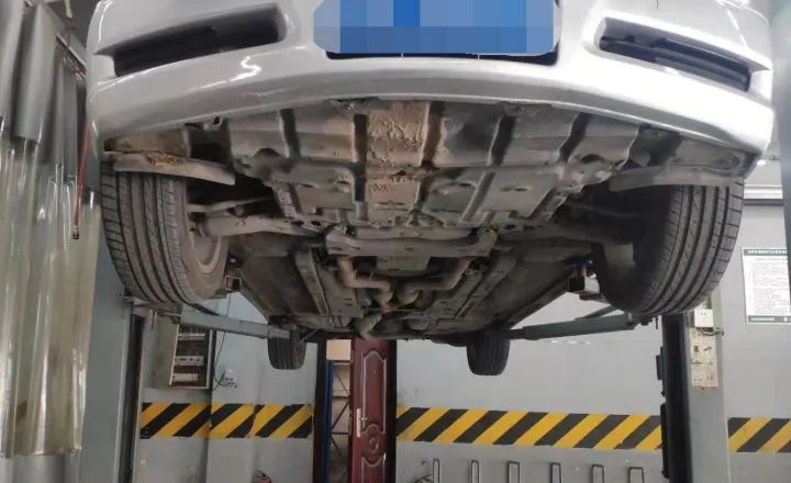 10年丰田锐志2万全款,10年丰田锐志二手车值多少钱