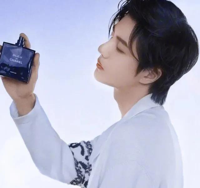 tomfordsoleilblanc男士香水,最流行的男士香水推荐