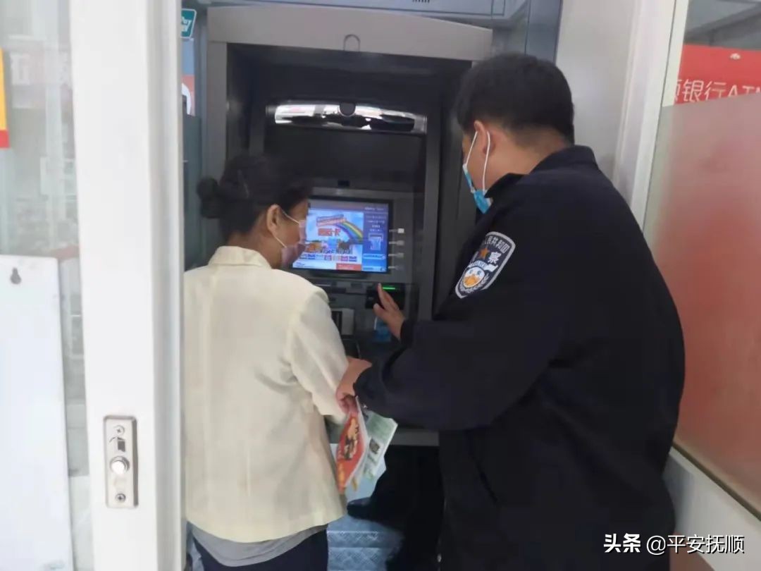 阿姨买彩票中了五百万,老人买彩票被骗