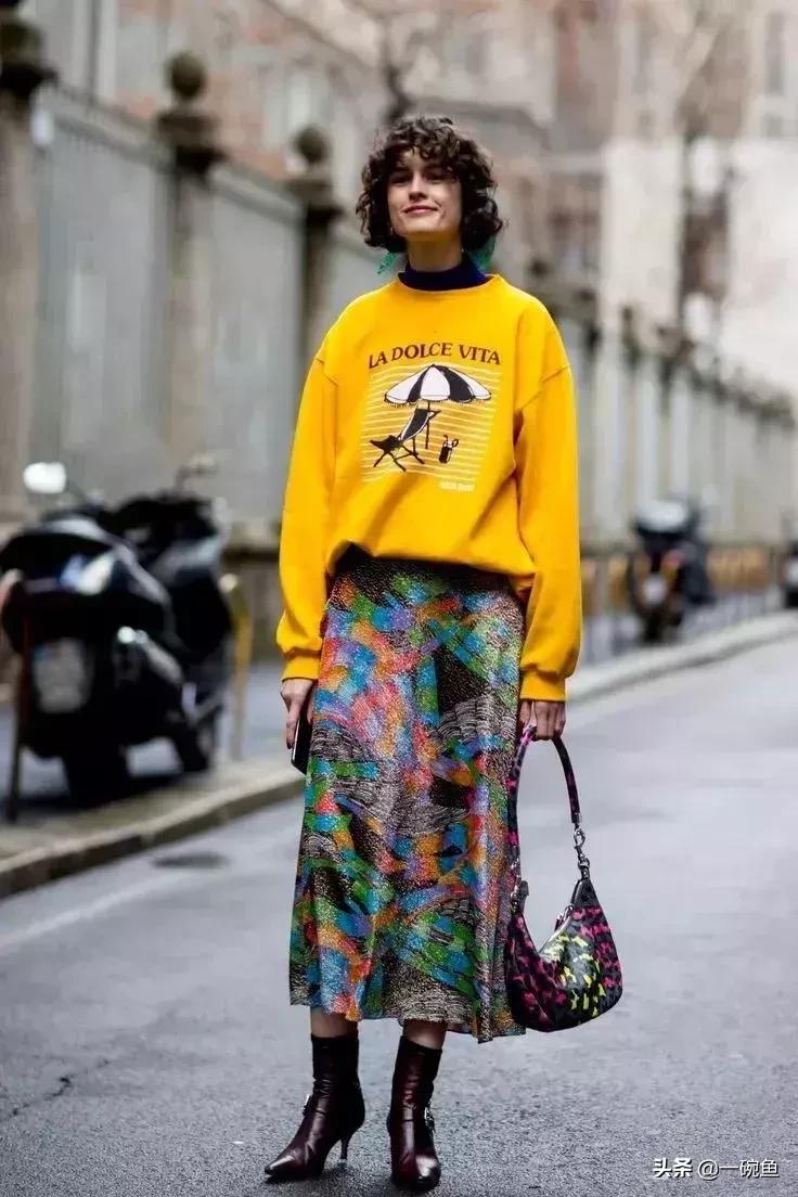 高领卫衣穿搭,高领潮服卫衣