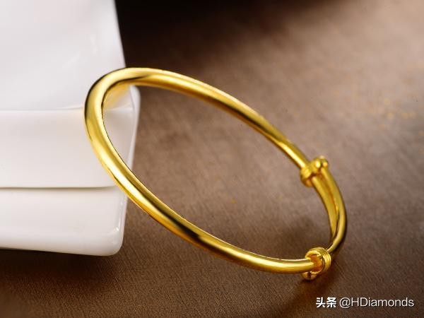 花大价钱买的黄金手镯长斑了，要去退掉吗？