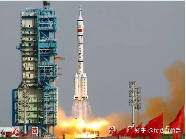 “这么光荣的一天，决不在辽远的将来，而在很近的将来。”