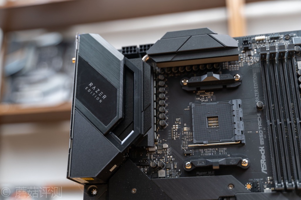 雷蛇华擎x570主板怎么样,华擎x570太极雷蛇定制款主板赏析