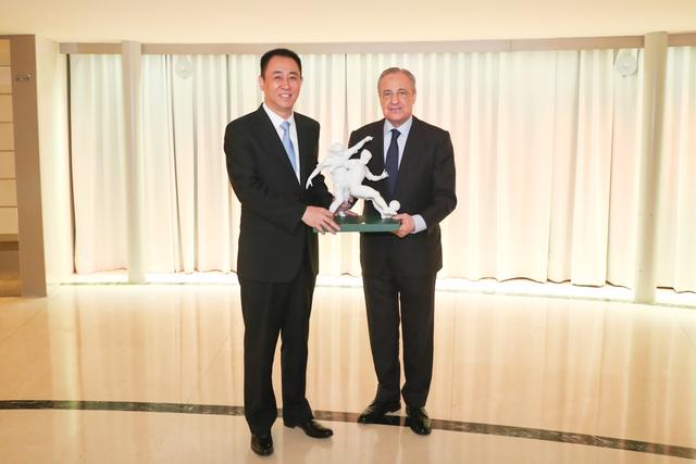 恒大杯许家印助威视频,许家印张近东观战恒大马德里冠军