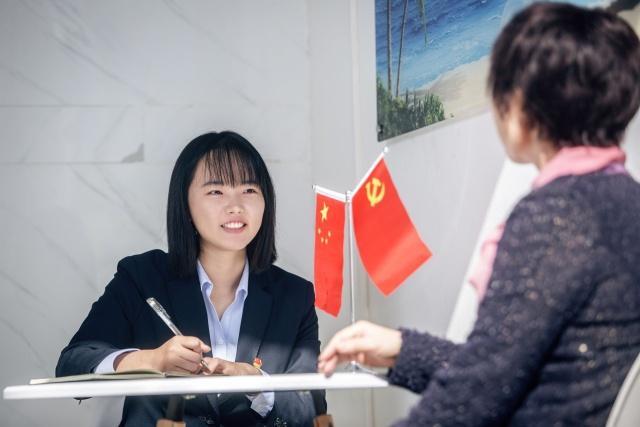 大学生入*党**之后，毕业后过得怎么样？付出就有回报