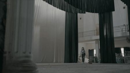 东北大妞拍废墟,东北大妞年轻照片