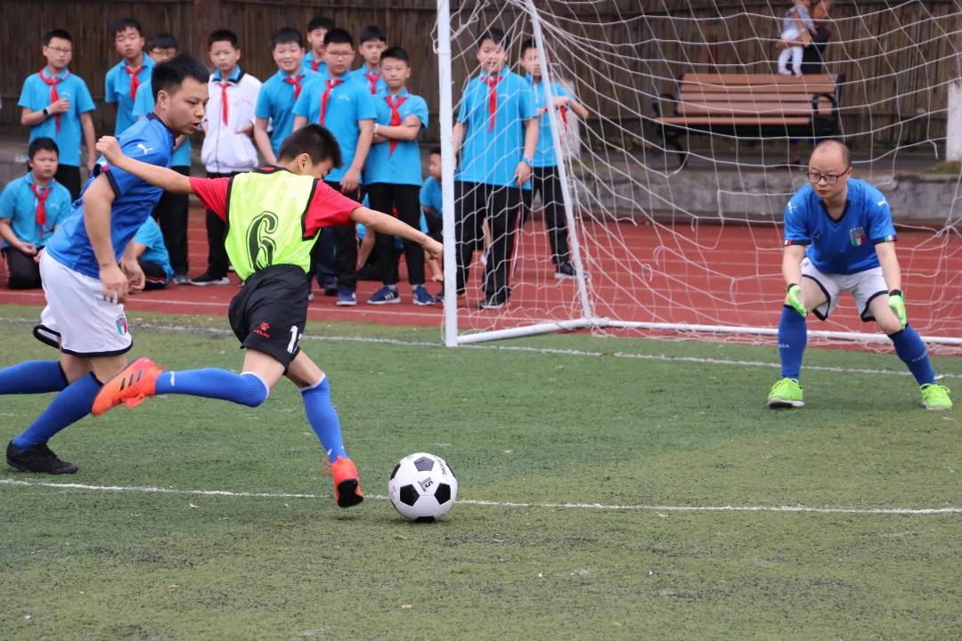 全员参与不落一人,确保学生校内每天体育运动不少于