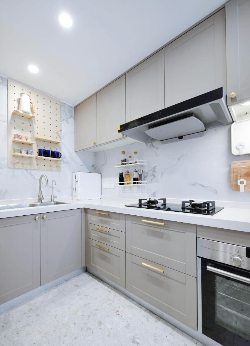 爆改上海100平老破小,女孩爆改老婆小20年