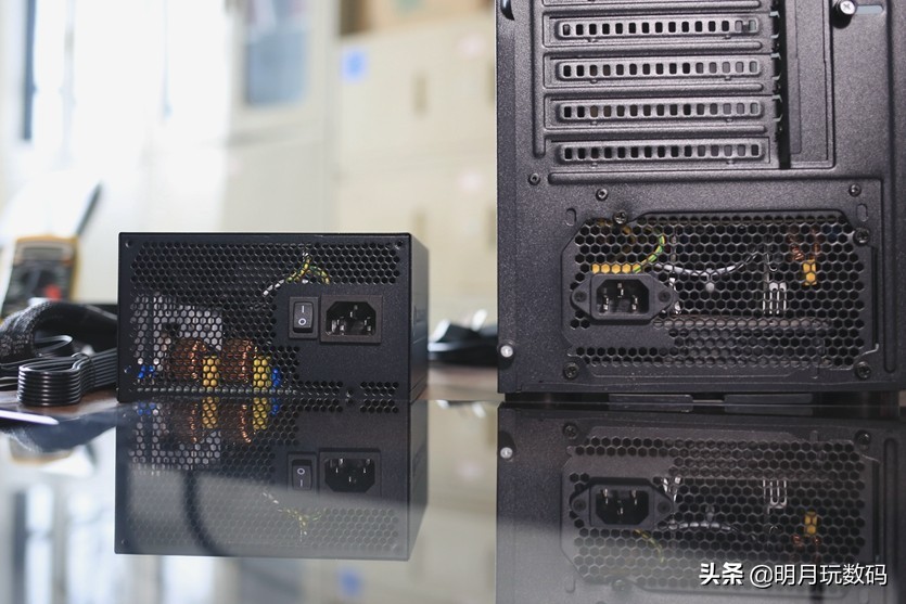 电脑无故重启是固态硬盘坏了吗,电脑无故重启是硬盘坏了么