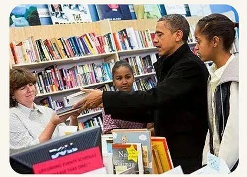 在家办公父母,老母亲在家办公