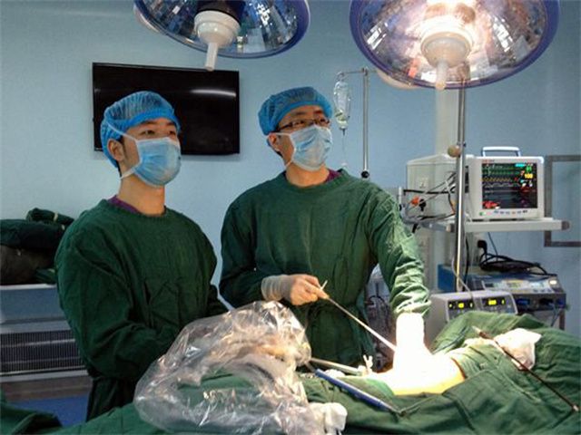 肺癌晚期临走前两个月的症状,70岁老人肺癌晚期最好情况