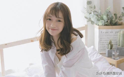 女朋友刚刚发信息,女朋友发我好无聊怎么回