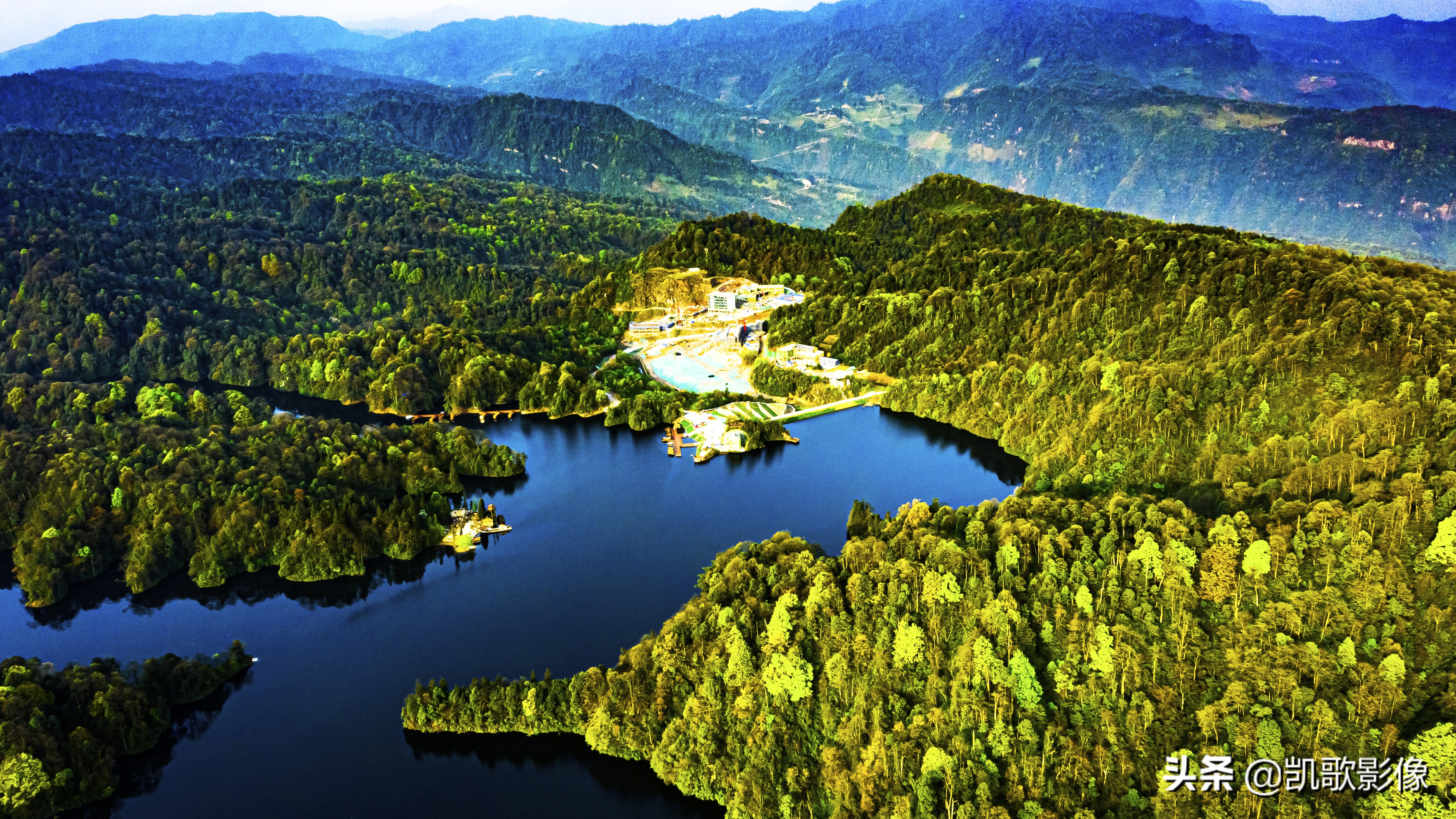 铜锣坝国家森林公园瀑布,西部大峡谷景区风景