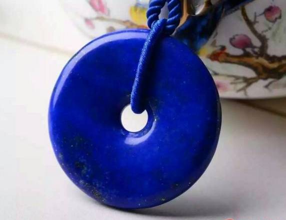 平安扣的寓意及佩戴禁忌,平安扣的寓意和美好句子