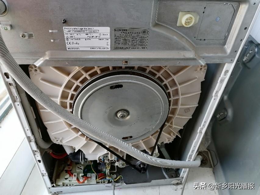 西门子洗衣机主板不通电,西门子洗衣机突然停了又打不开