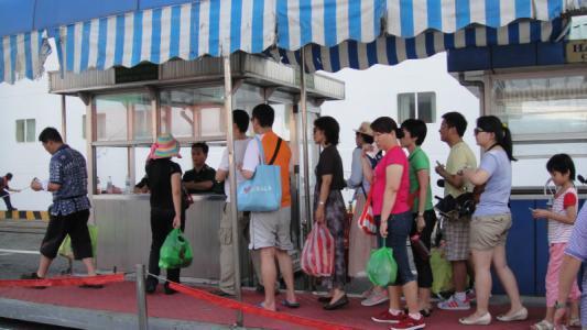 中国游客不给小费被打,中国游客不交小费