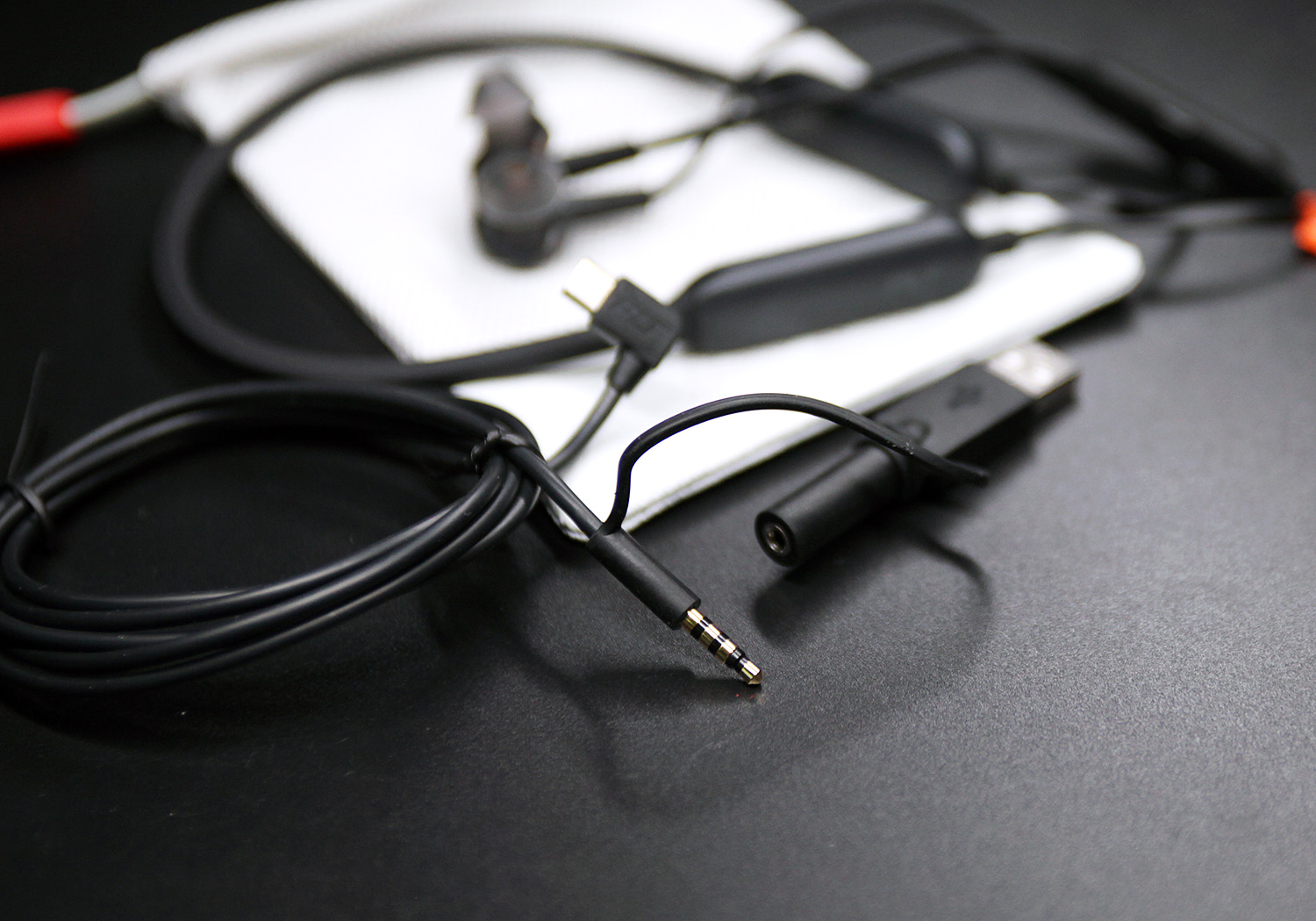 细节到位带来出众体验,细节丰富的耳机