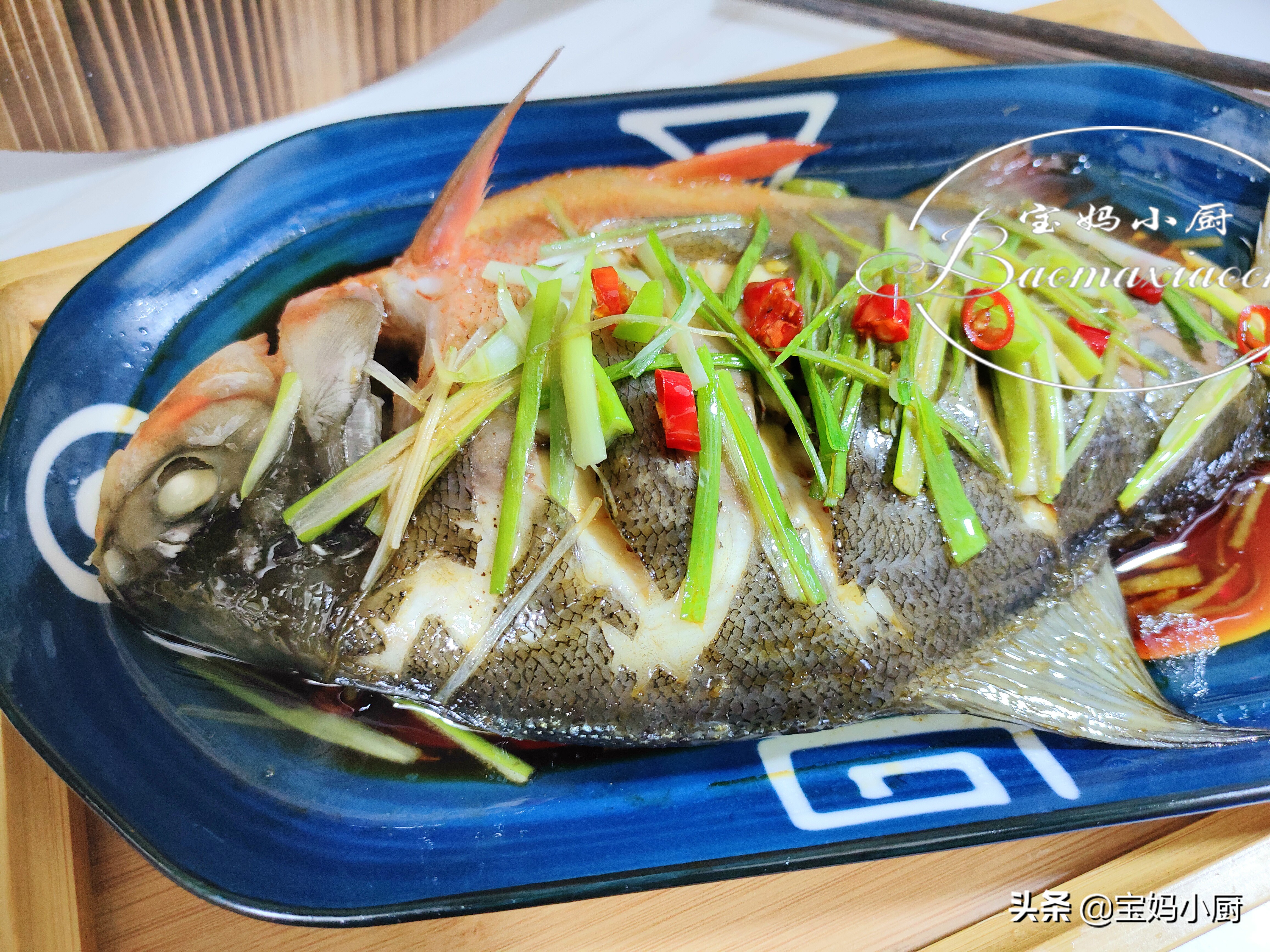 清蒸鱼该怎么做才能既入味又鲜嫩,如何做清蒸鱼才好吃不腥