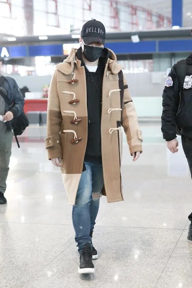 潘玮柏同款着迷粉色外套,潘玮柏大衣